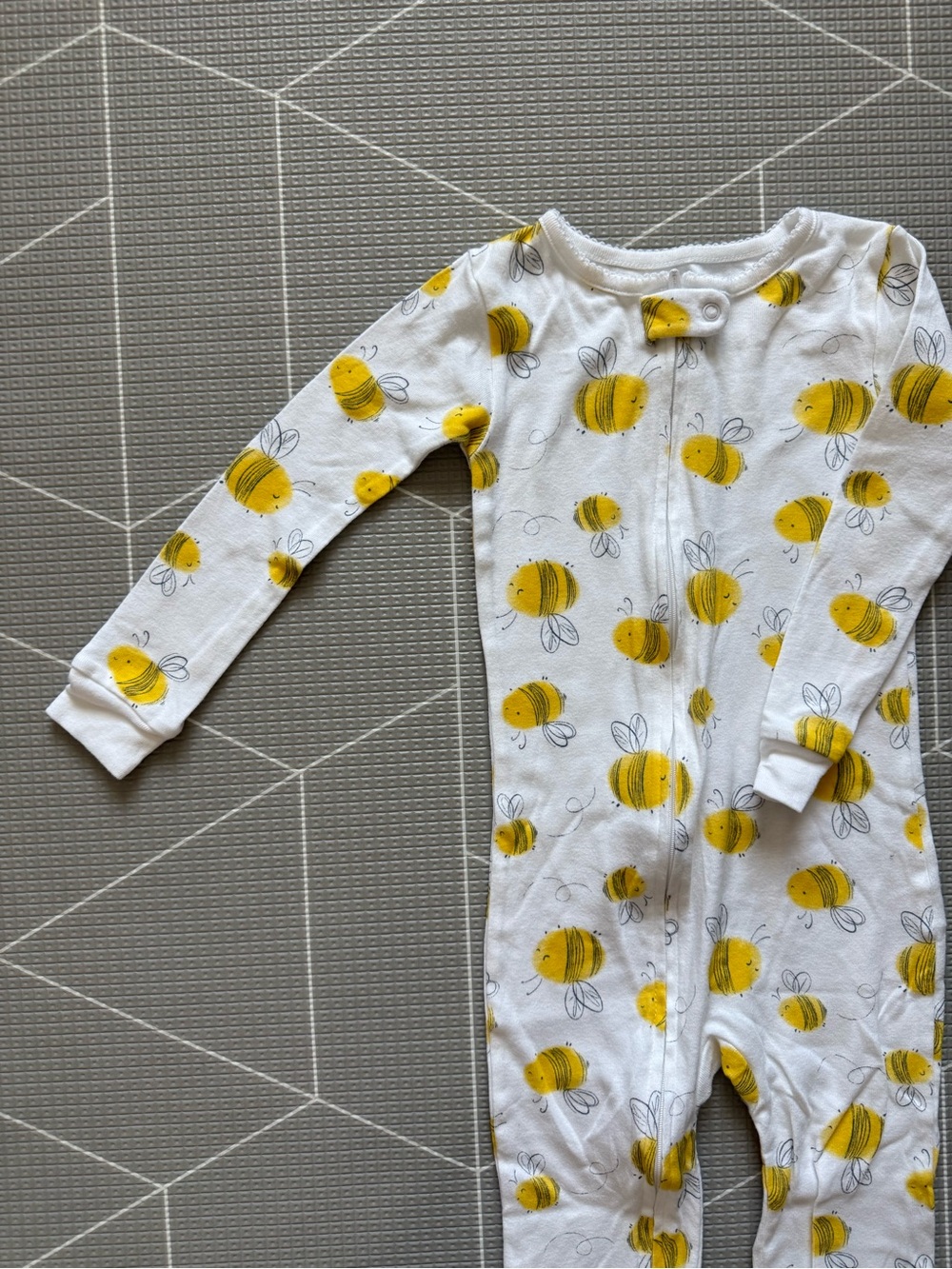 Carters|Baby girl/toddler White One-Piece footless  Pajamas,Yellow Bee print•3T